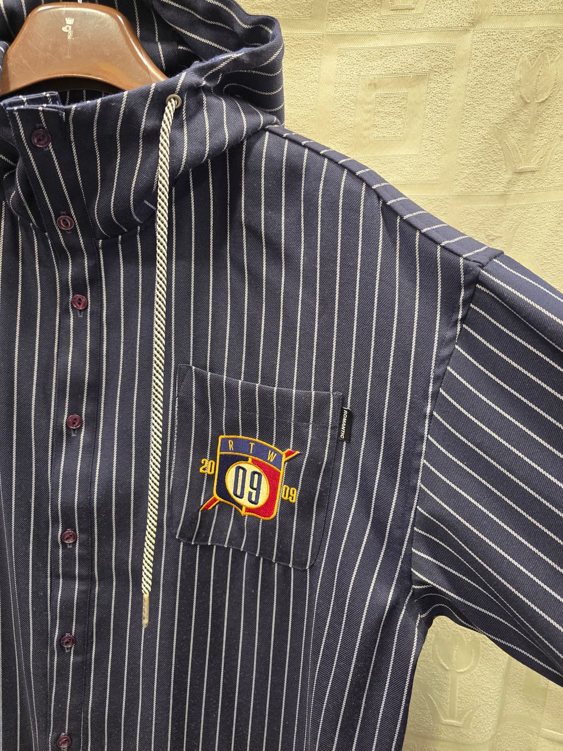 로맨틱크라운 스트라이프 후드 셔츠 프리사이즈 상품이미지4