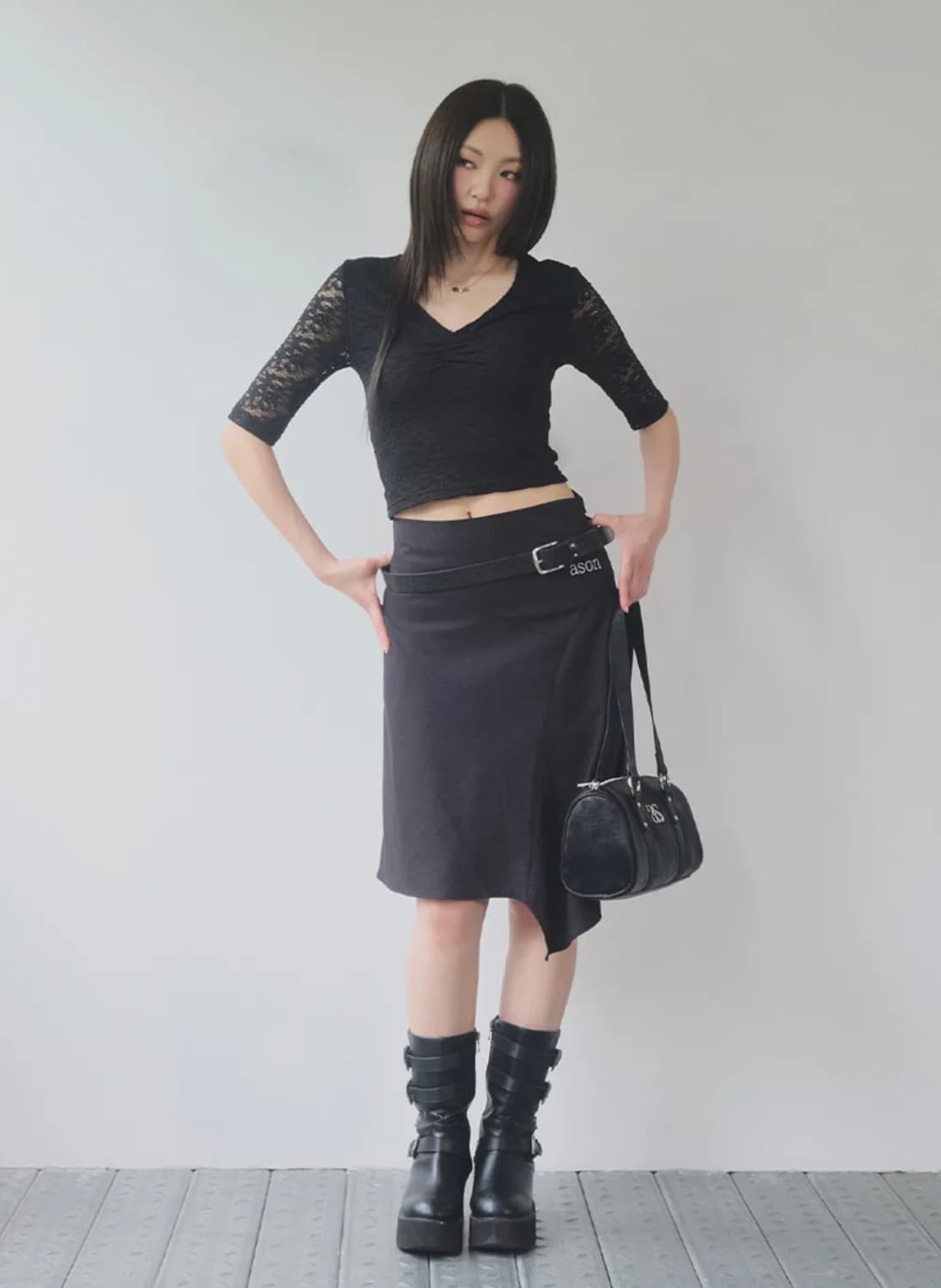 애즈온 PREPPY UNBALANCE SKIRT / BLACK 스커트 상품이미지1