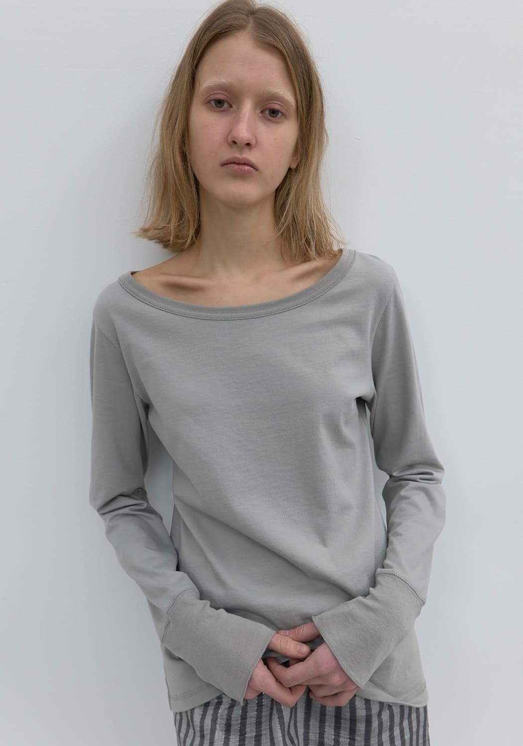 낫띵에브리띵 snug long sleeve top in grey 상품이미지1