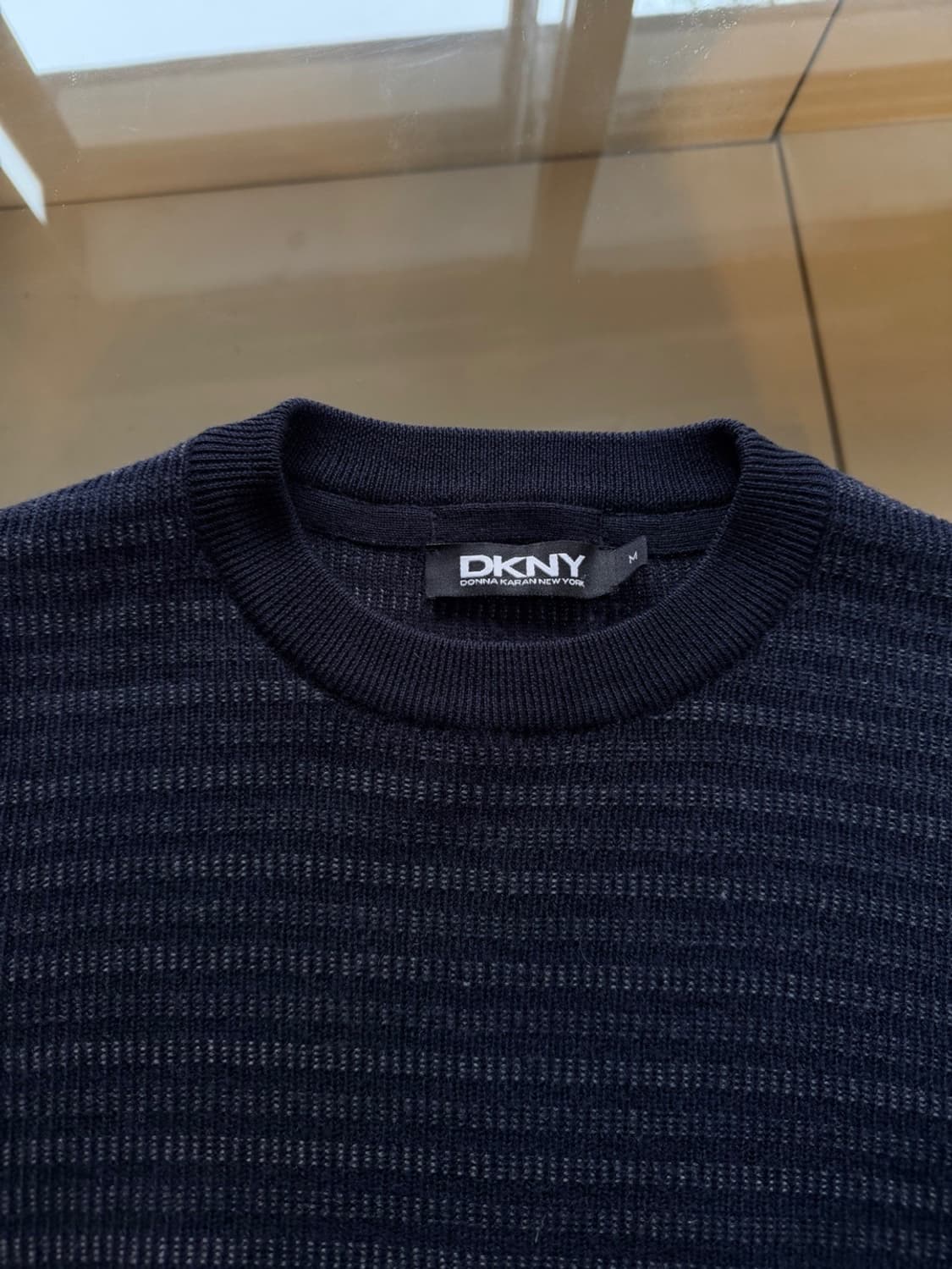 울패브릭 DKNY 니트 100 상품이미지5