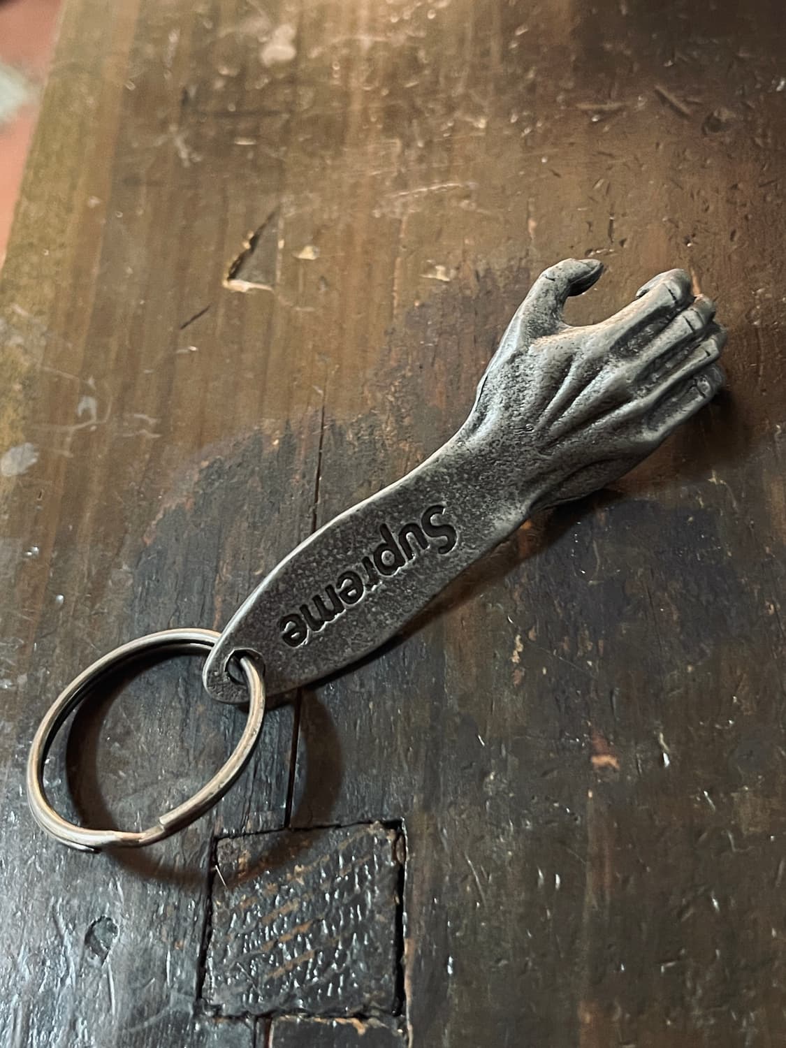 16ss 슈프림 핸드 오프너 키체인 상품이미지1