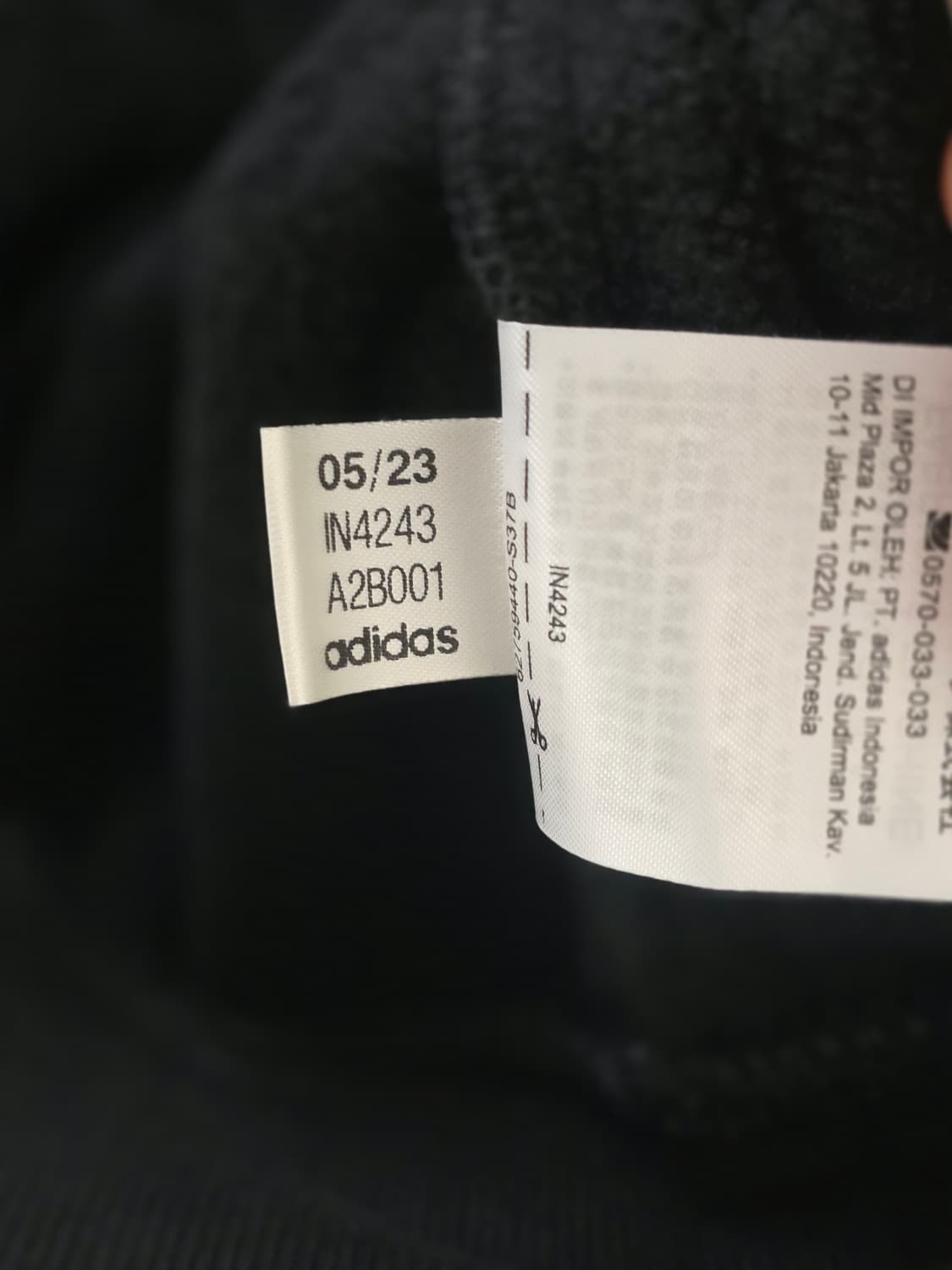 아디다스 바스켓볼 in4243 s사이즈 판매합니다. 상품이미지3