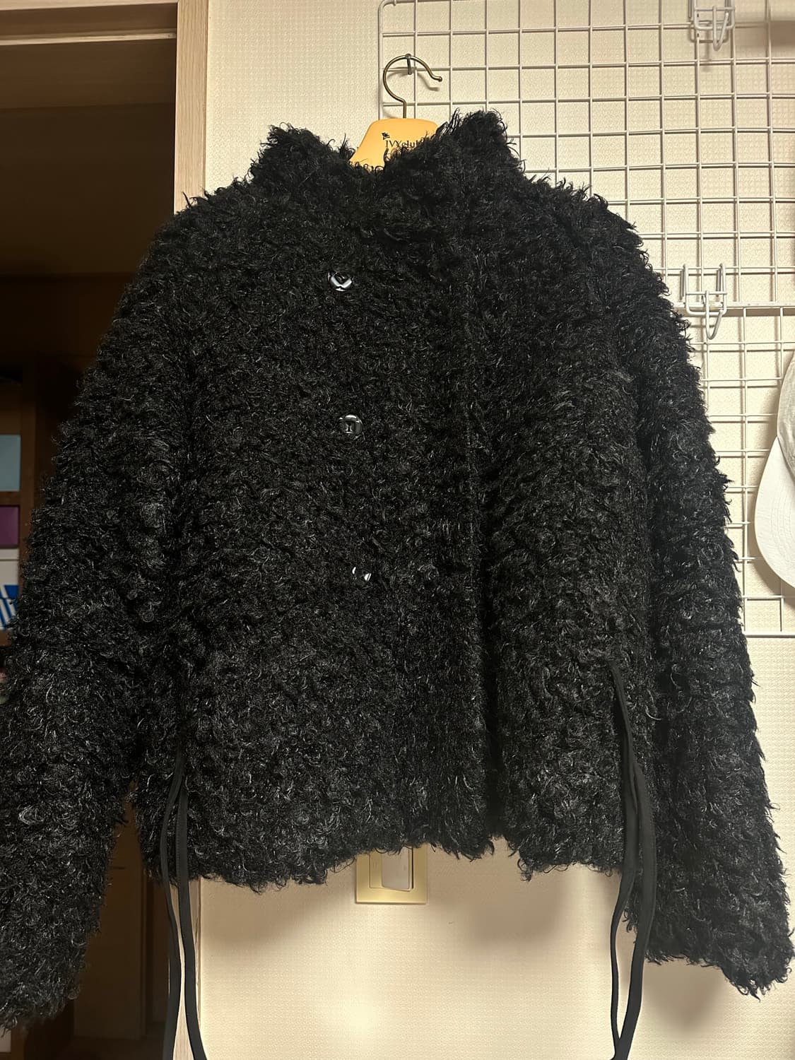 코이세이오 퍼자켓 COYSEIO Hairy Fur Jacket Black 상품이미지2
