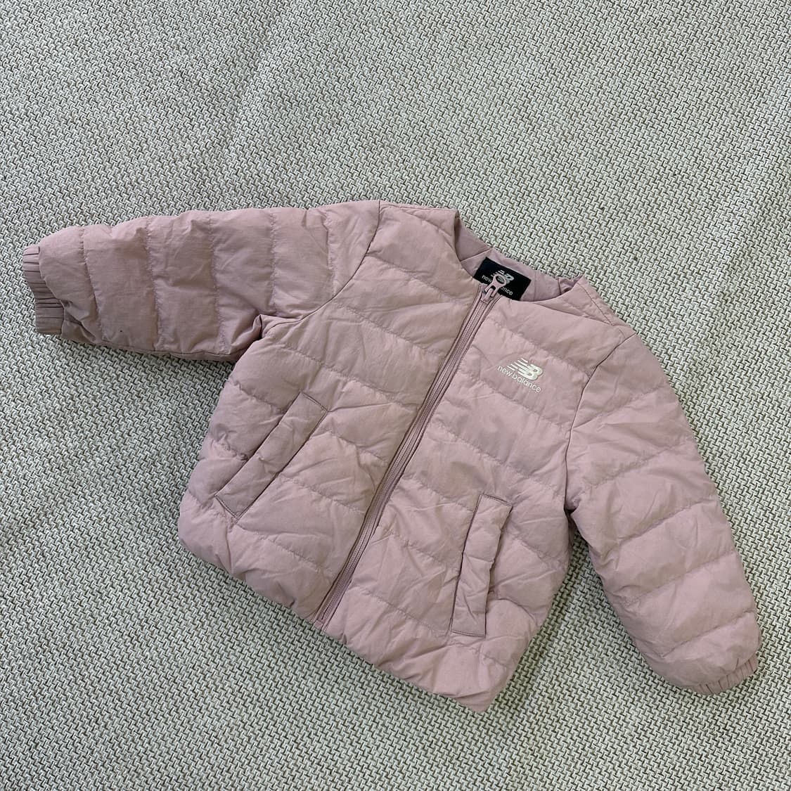 100 뉴발란스 키즈 경량 패딩 0326D 상품이미지1