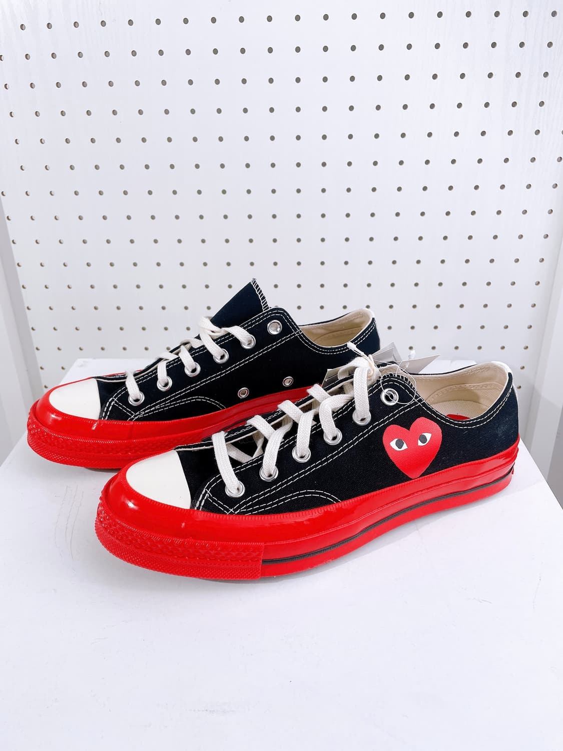 (정품/새상품) 컨버스 x 꼼데가르송 공용 블랙 레드 척 70 로우 상품이미지4