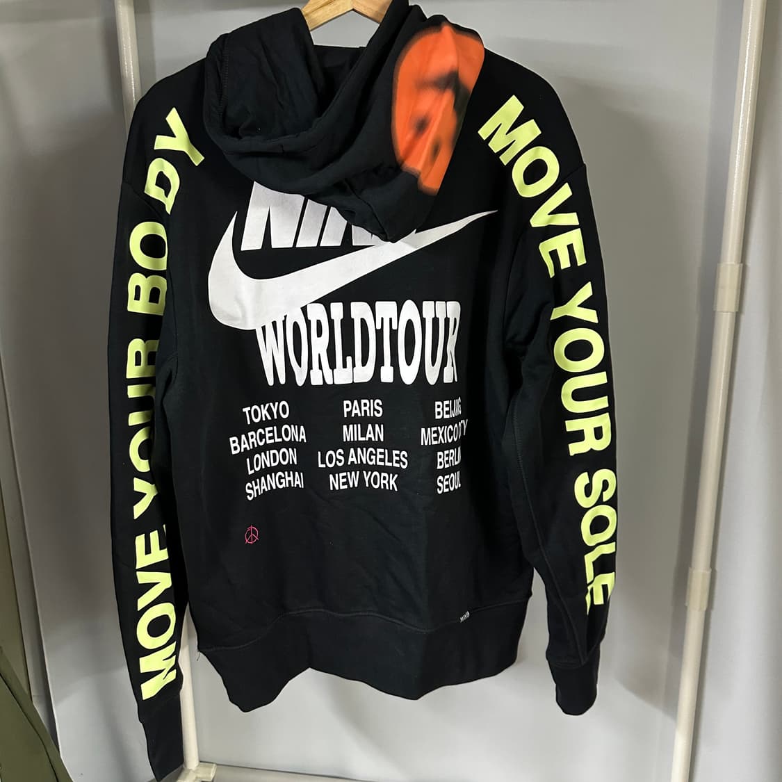 나이키 월드투어 후드 티셔츠 상품이미지3