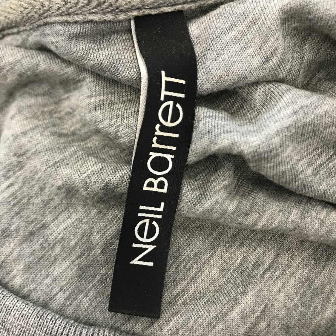 닐바렛 지오메트릭 맨투맨 [M] 상품이미지4