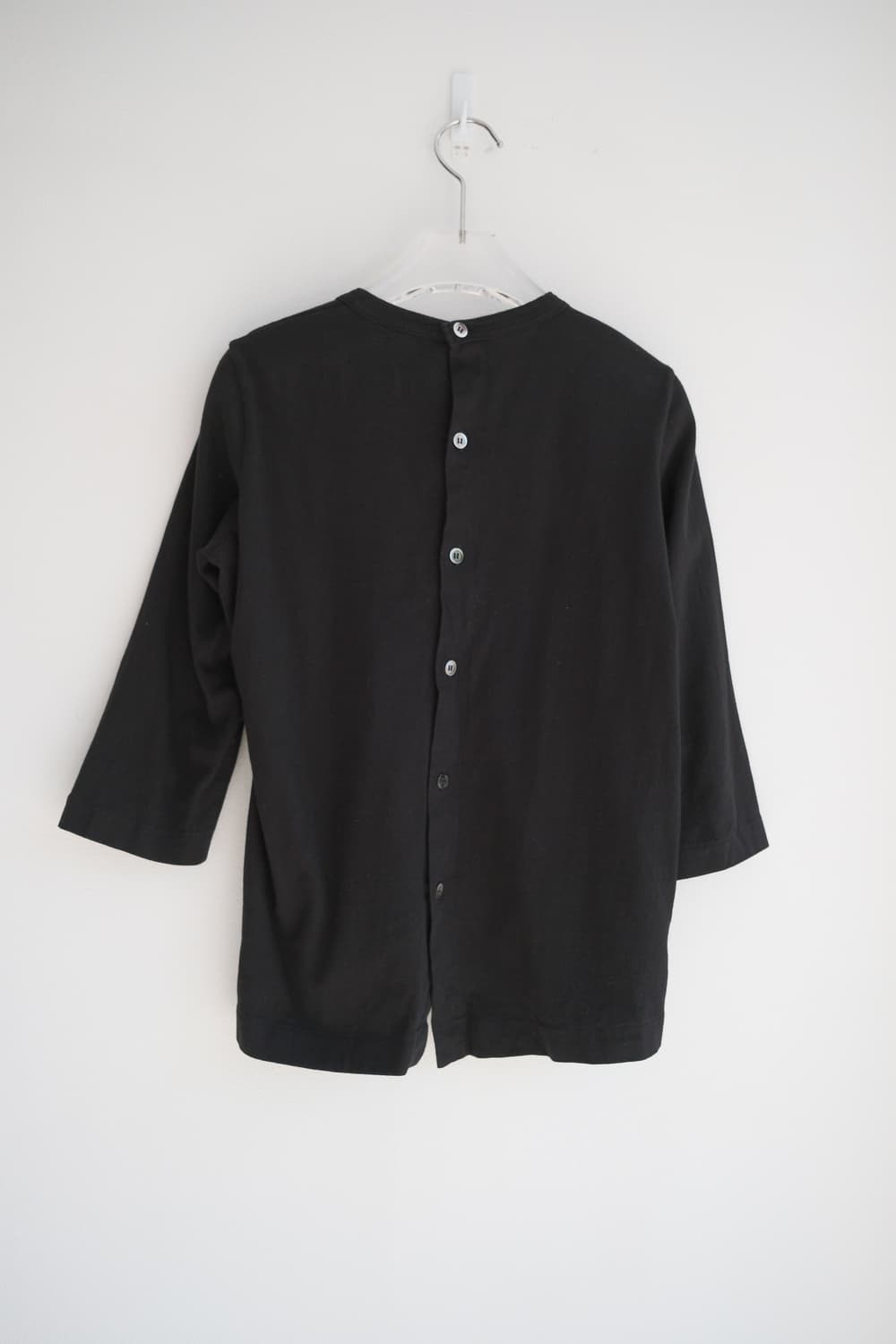 Rose appliqué back button top joo 상품이미지8