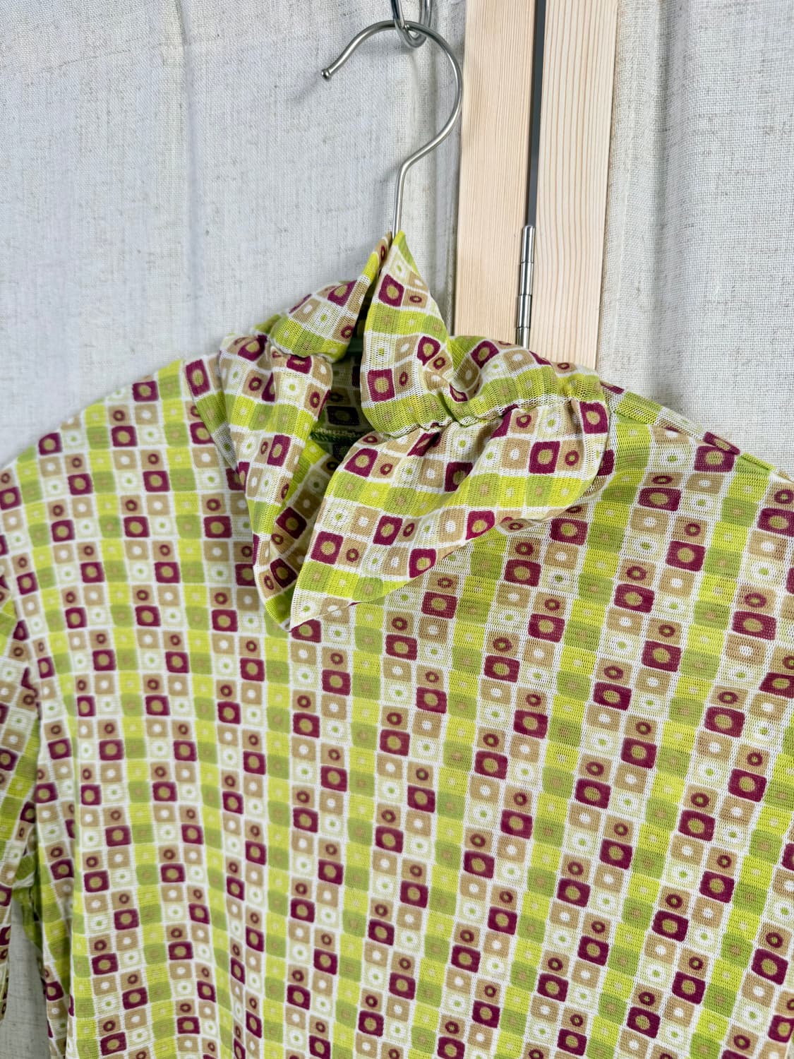 Essential Hiroko Bis 매쉬 패턴 터틀넥 탑 상품이미지5