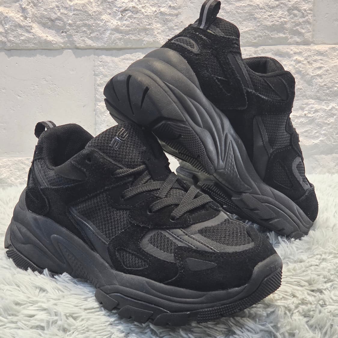 8q-9: 아키클래식 올블랙 스니커즈 235cm-상태굿 상품이미지4