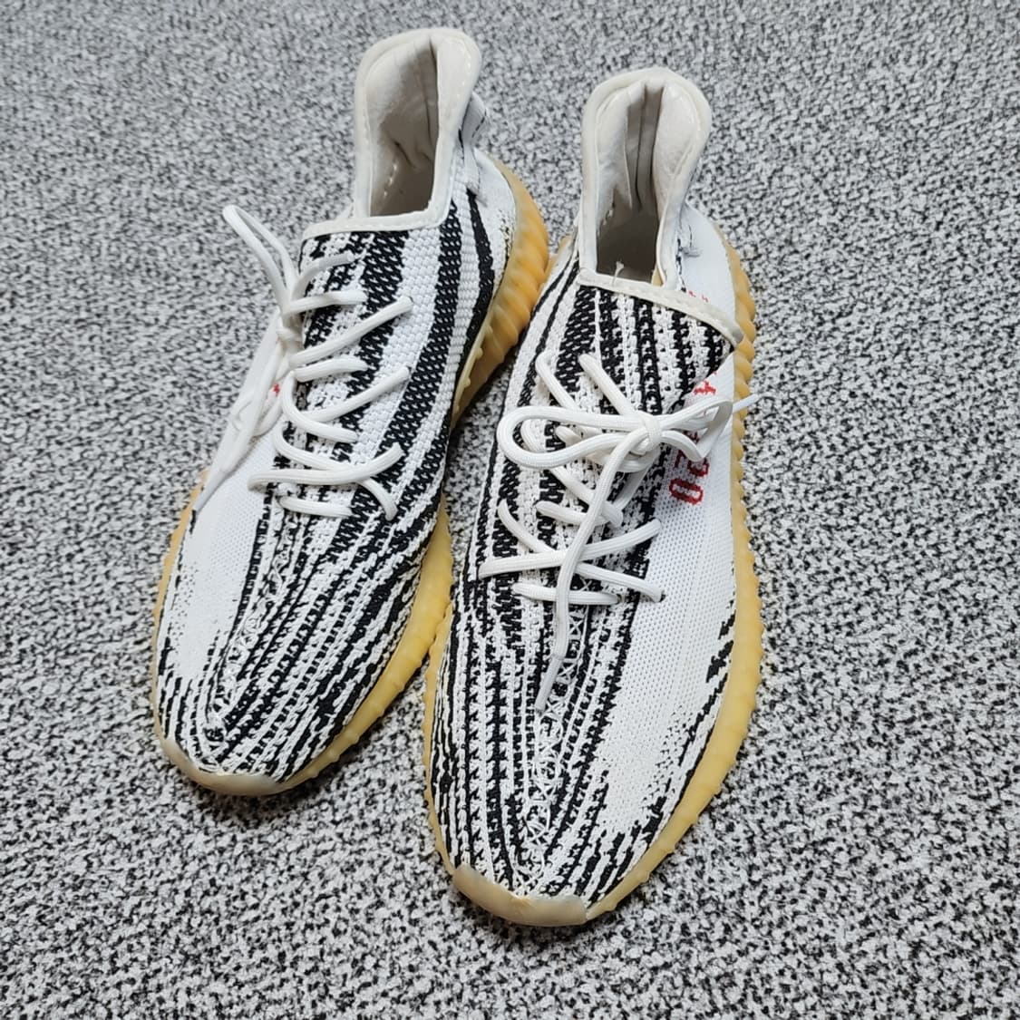 [285] 아디다스 이지부스트 350 V2 지브라 운동화 상품이미지1