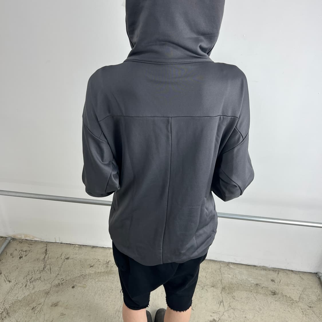 어태치먼트 나일론 커버드넥 후드 집업 상품이미지5