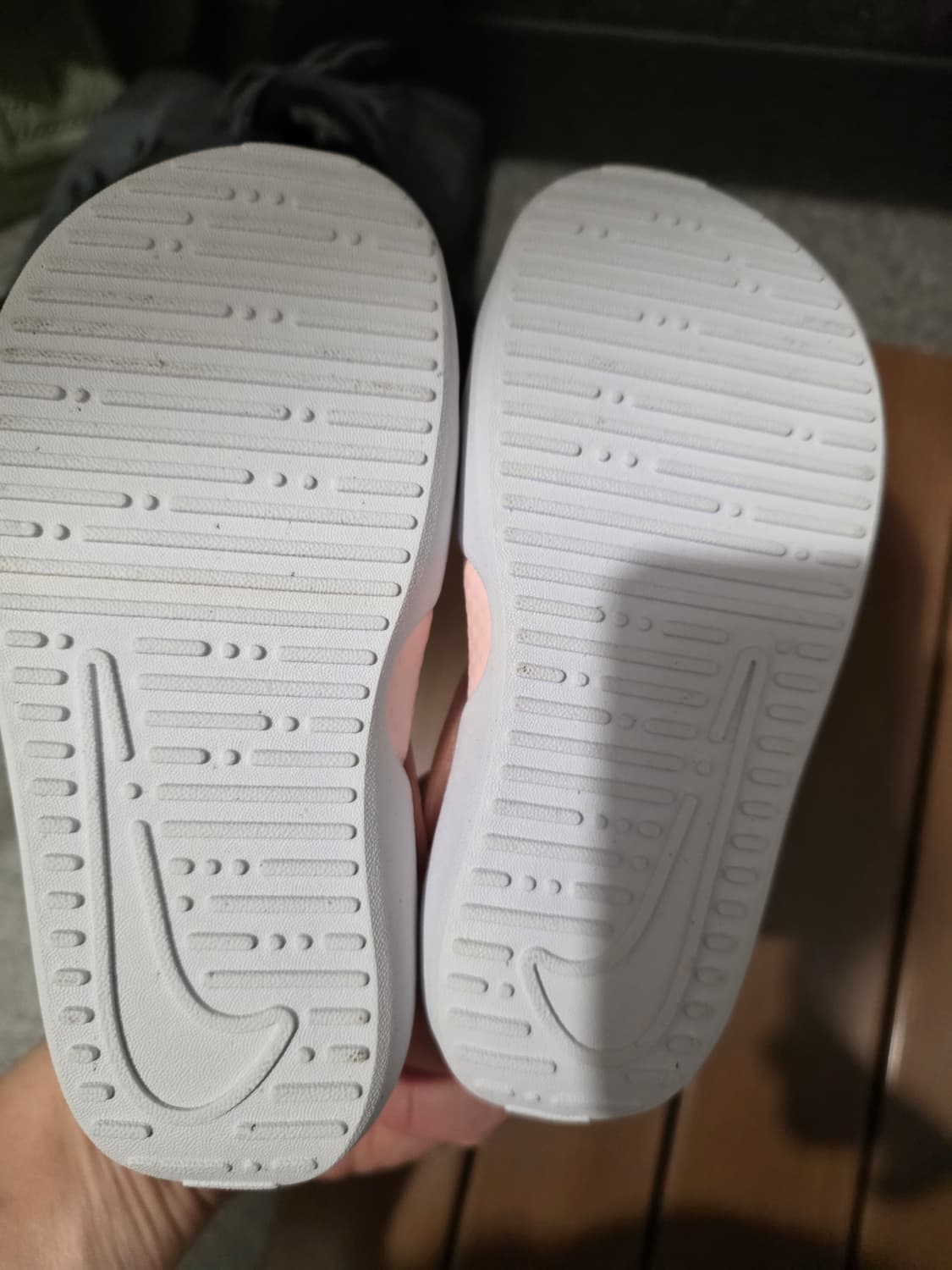 나이키키즈  샌달 매장판 판매 상품이미지2
