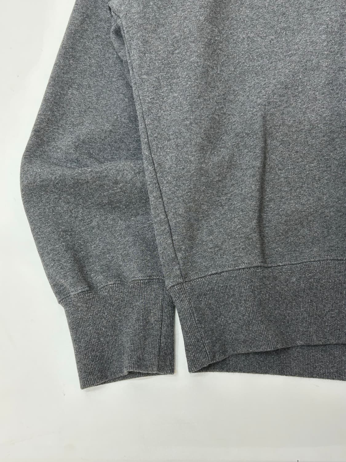 Ami 아미 하트패치 그레이 맨투맨   상품이미지5