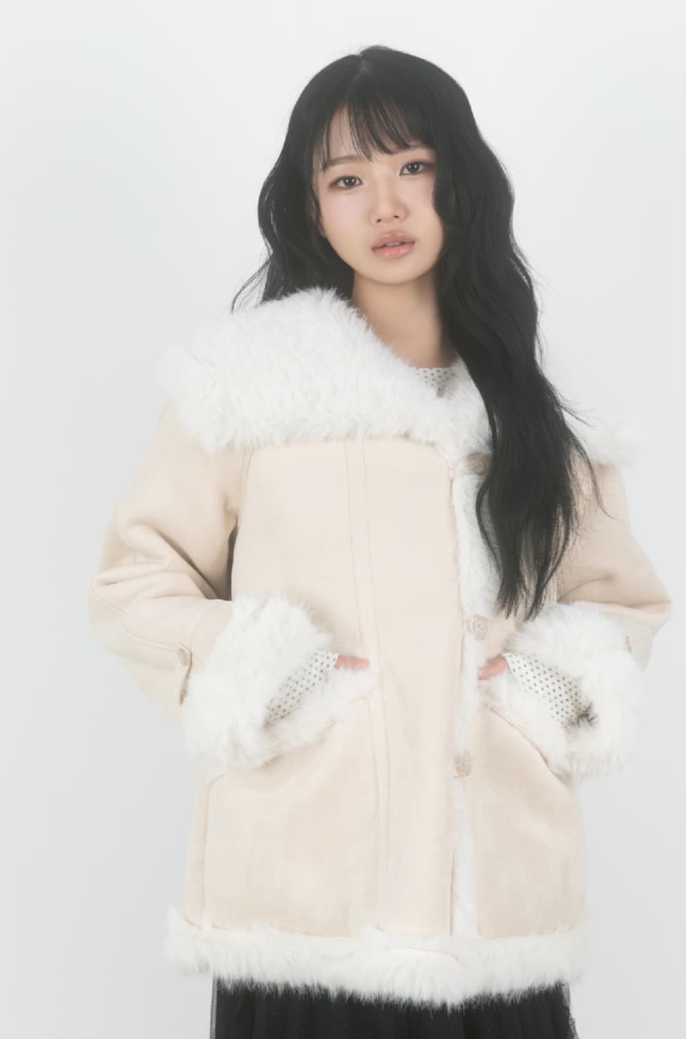 나이엔 플라워 버튼 무스탕 퍼 점퍼 상품이미지1