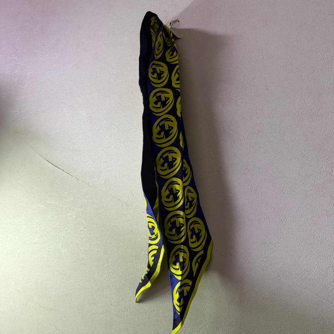 구찌 빈티지 GG 슈프림 로고 스카프 상품이미지3