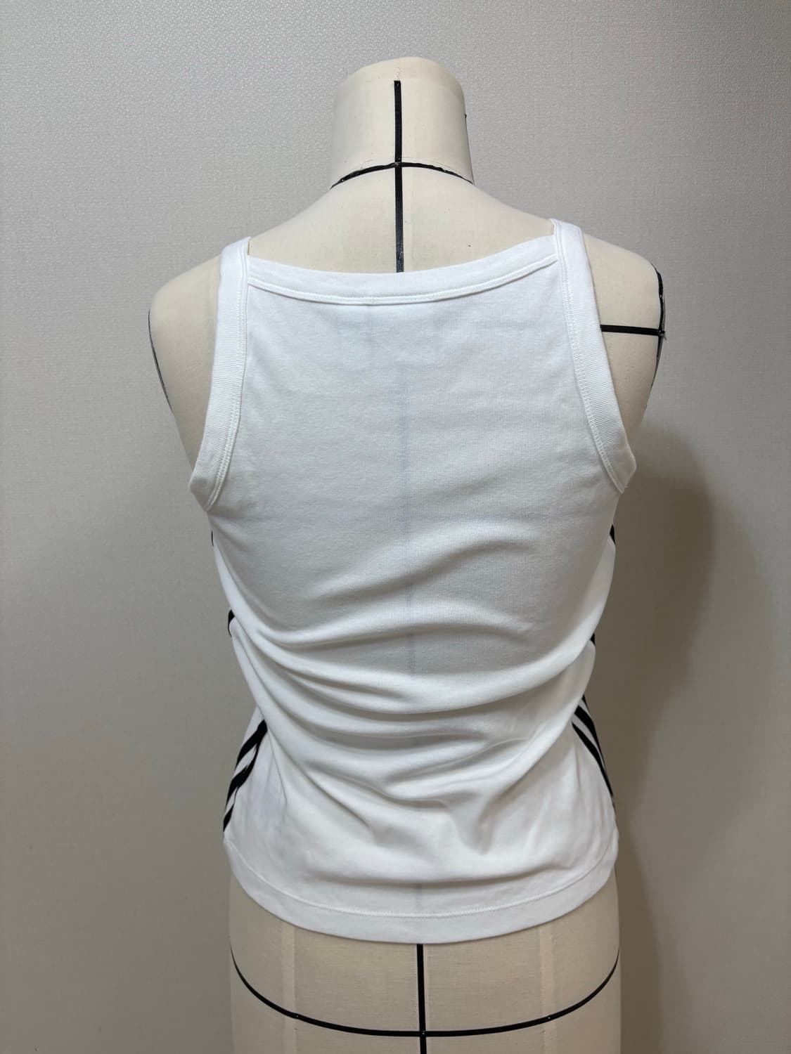 아디다스 adidas original 흰색 나시 상품이미지3