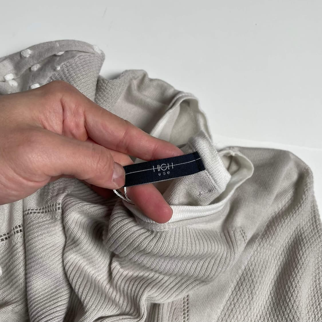 High use 도트 크롭 슬리브 탑 (italy)   상품이미지7