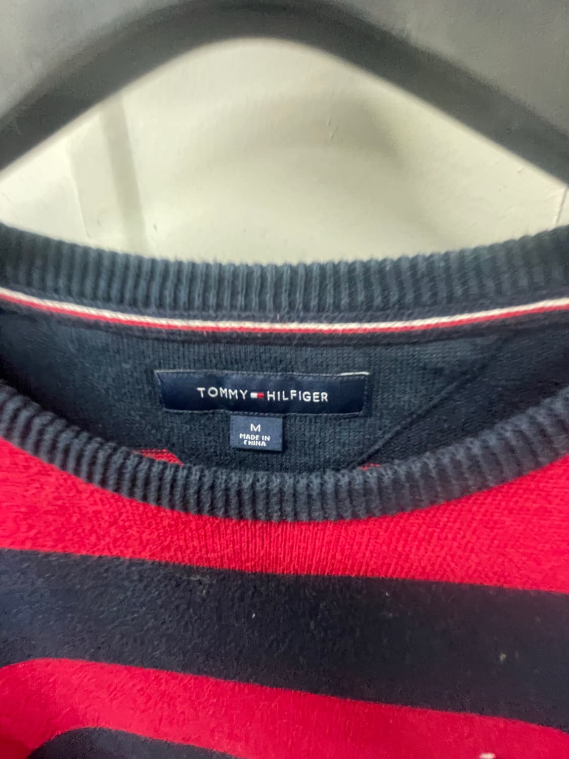 타미 니트 저렴히 날려요 옷이 너무많아요 상품이미지2