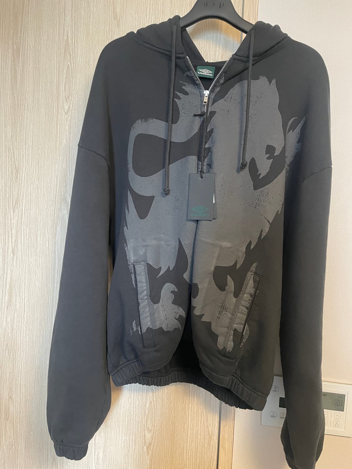 엄브로 x 슬램잼 헤랄딕 집 업 마스크 후드 워시드 블랙 상품이미지6