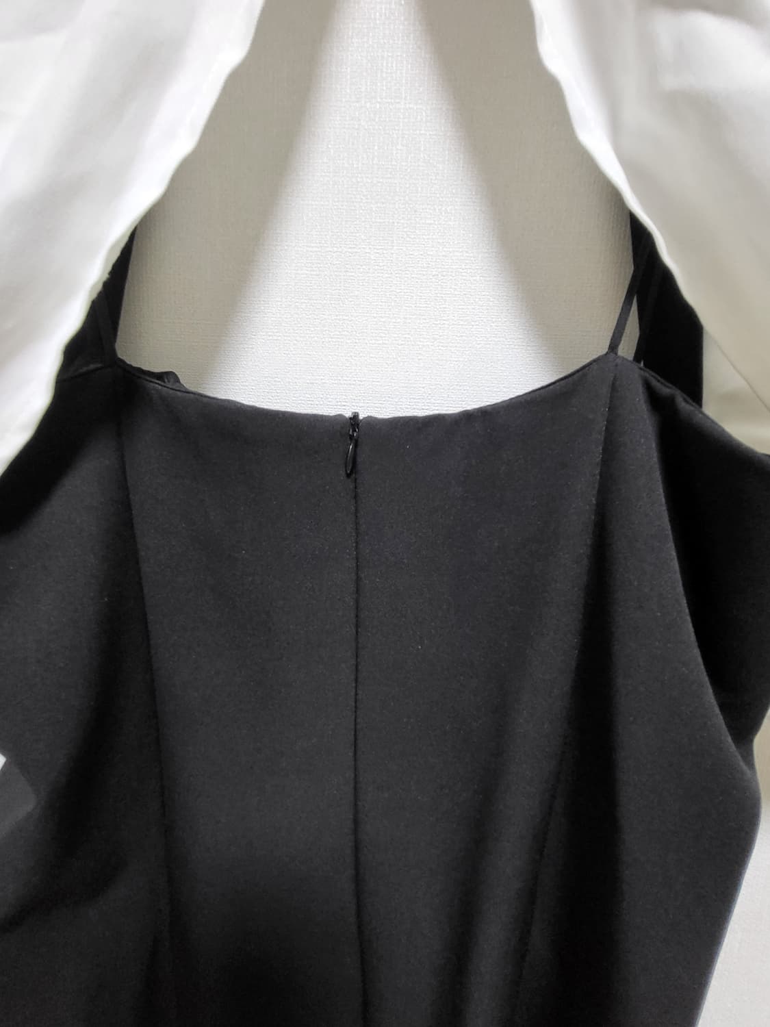 수입브랜드 L&F 블랙 퍼프소매 롱 원피스 새제품 free 상품이미지3