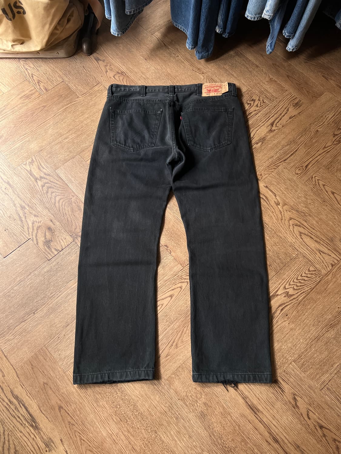 [38]리바이스 유럽 501 스트레이트 흑청 데님 팬츠 상품이미지2
