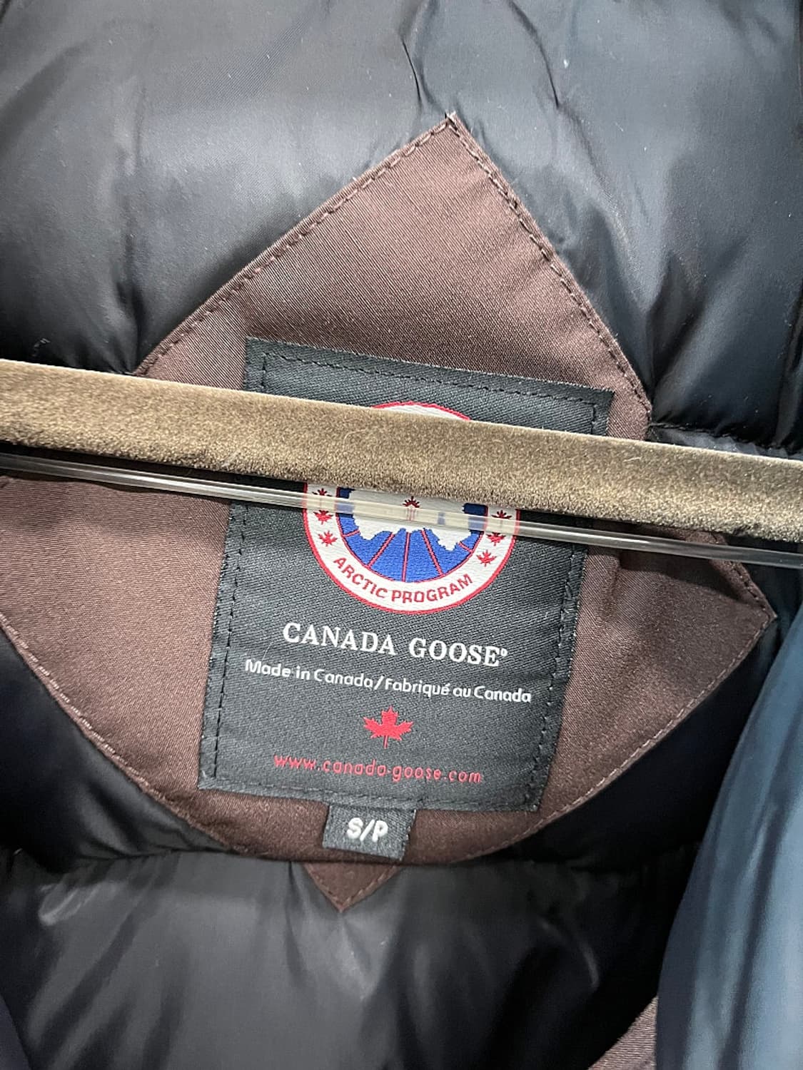 95-100) 캐나다구스 브라운 봄버다운  상품이미지9