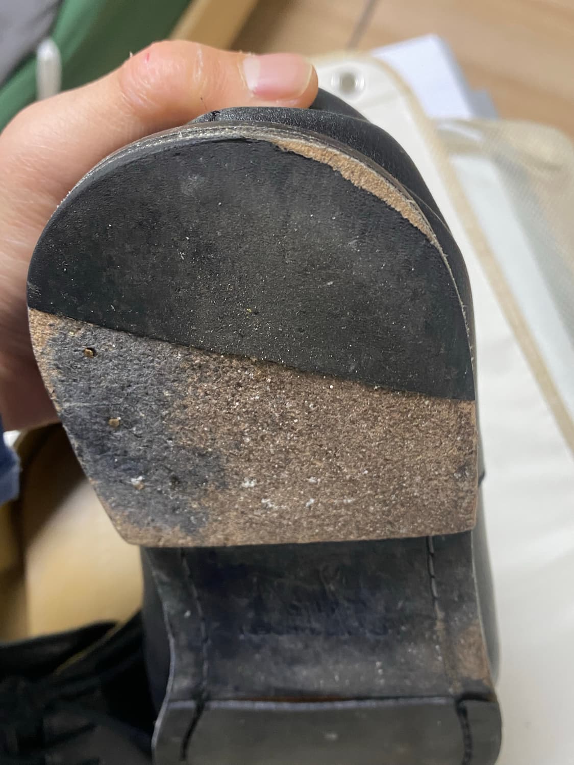 로스트가든 유니폼 플랫 더비 블랙 41.5(265) 판매 상품이미지5