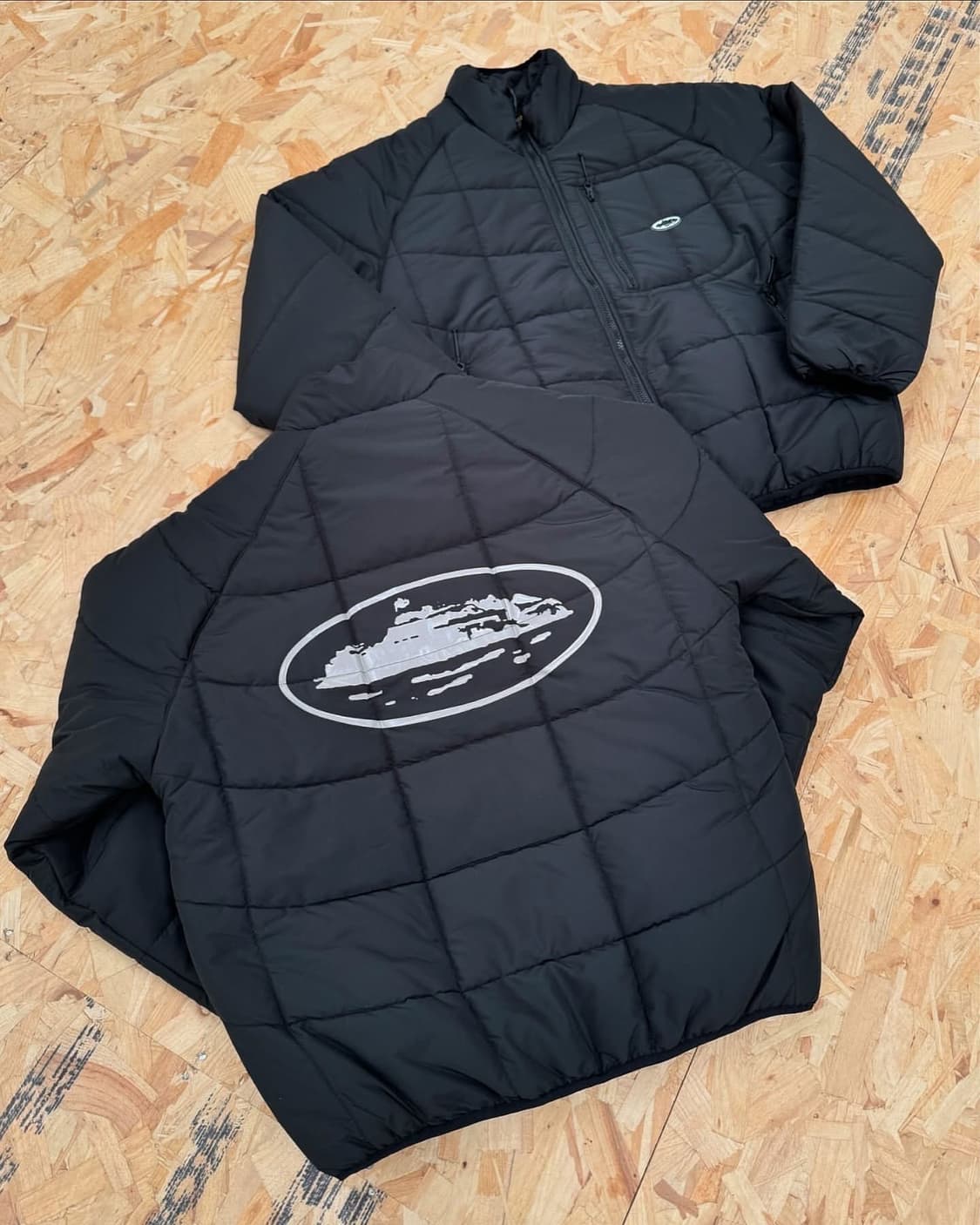 코르테이즈 경량 패딩 corteiz bellic jacket 상품이미지4