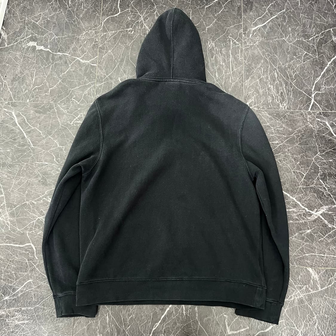 스투시 베이직 미들 스탁로고 후디 블랙 상품이미지3