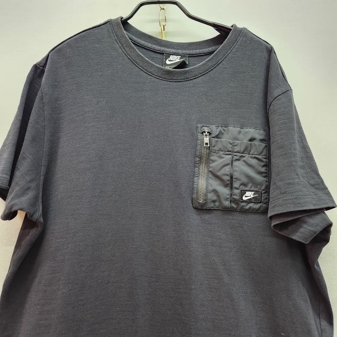나이키 유틸리티 포켓 로고 반팔티 L(L) 상품이미지2