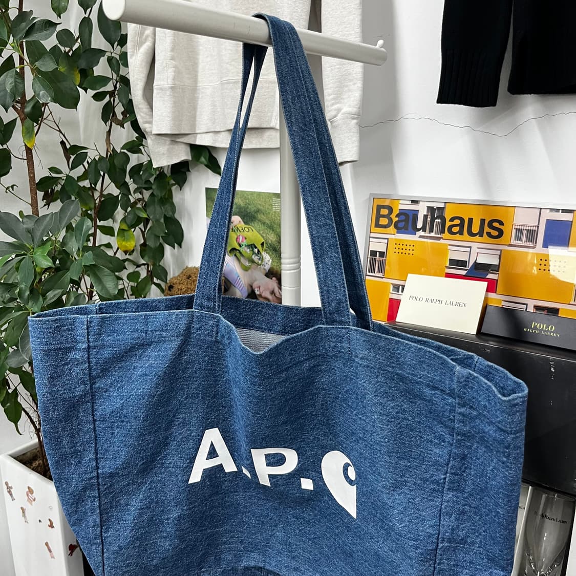 Apc x 칼하트 데님 숄더백 상품이미지2