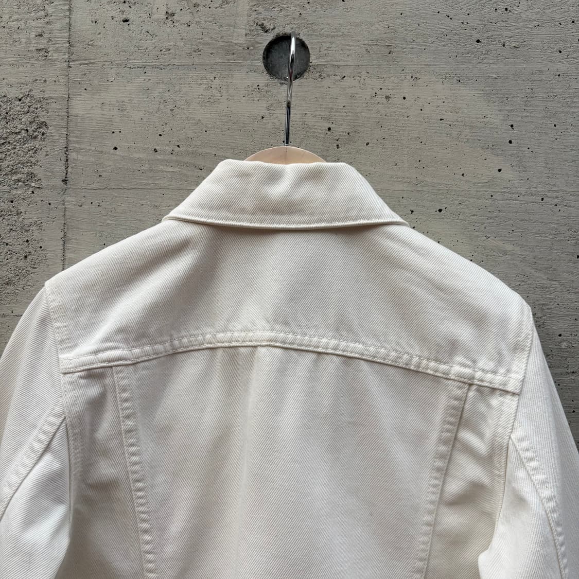 헬무트랭 스퀘어 숄더 자켓 화이트 상품이미지8