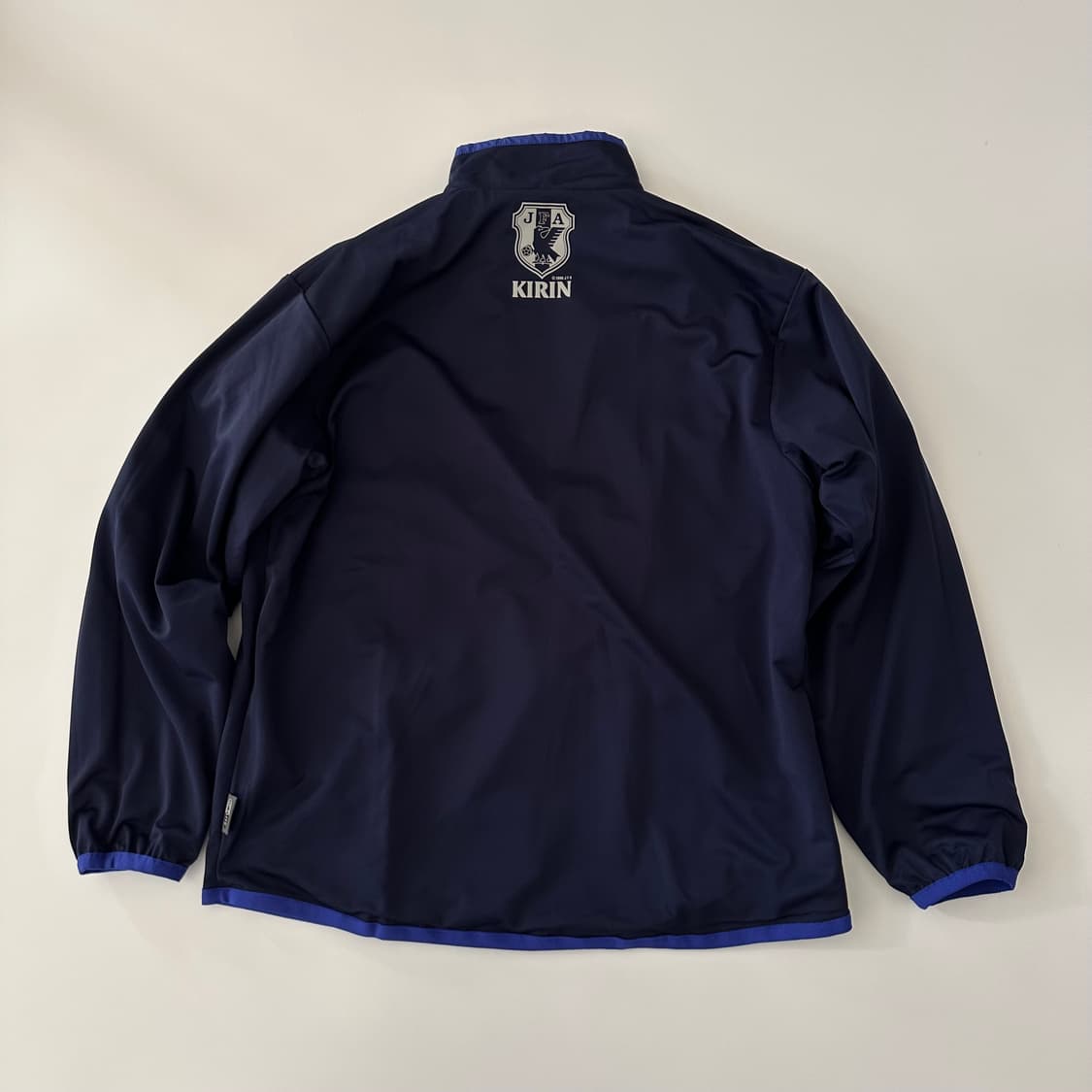 아디다스 기린 adidas kirin 로고 리버시블 웜업 상품이미지6