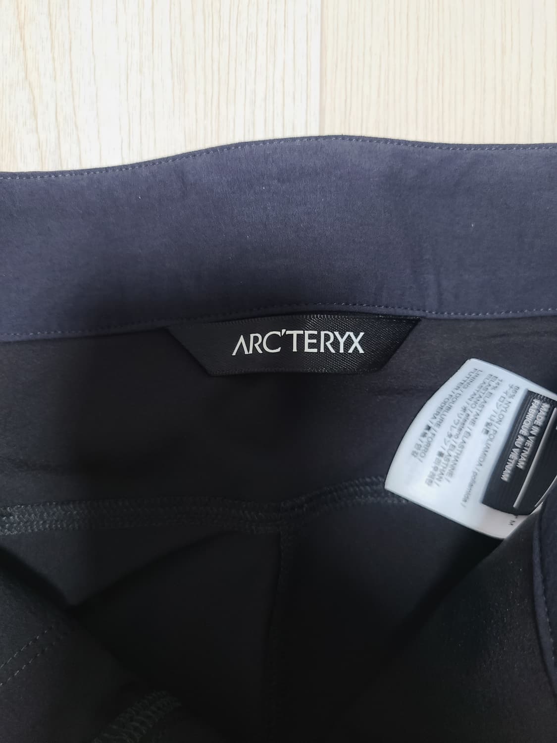 아크테릭스 감마 라이트웨이트 쇼츠 9인치 남32 블랙  상품이미지3