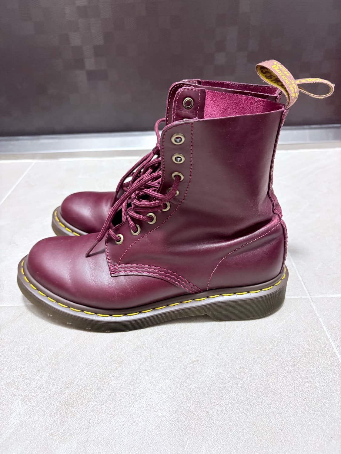 닥터마틴 1460 8홀 파스칼 uk5 상품이미지2