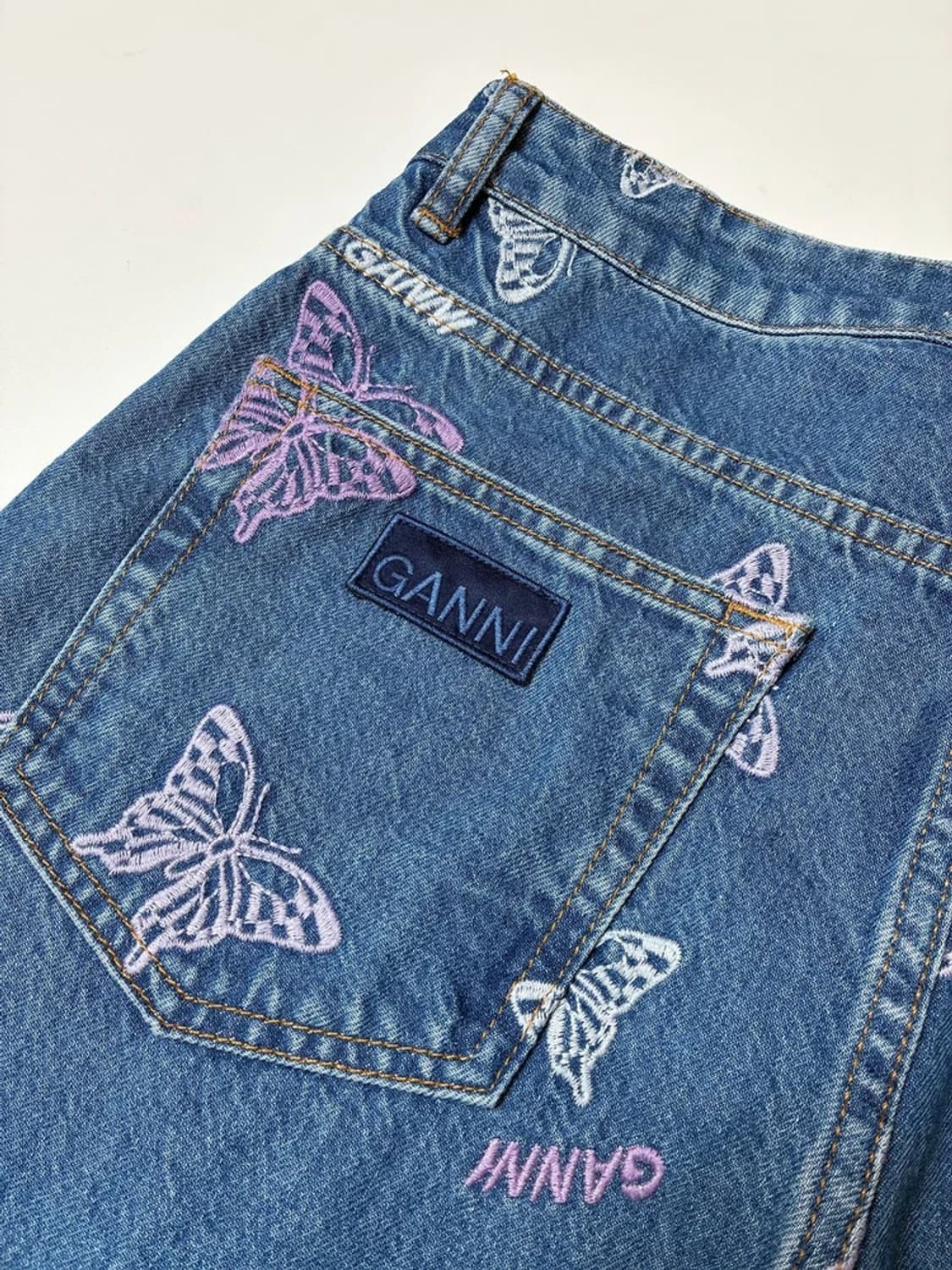 가니 GANNI 버터플라이 자수 와이드 카고 데님 팬츠 PN8898 상품이미지7