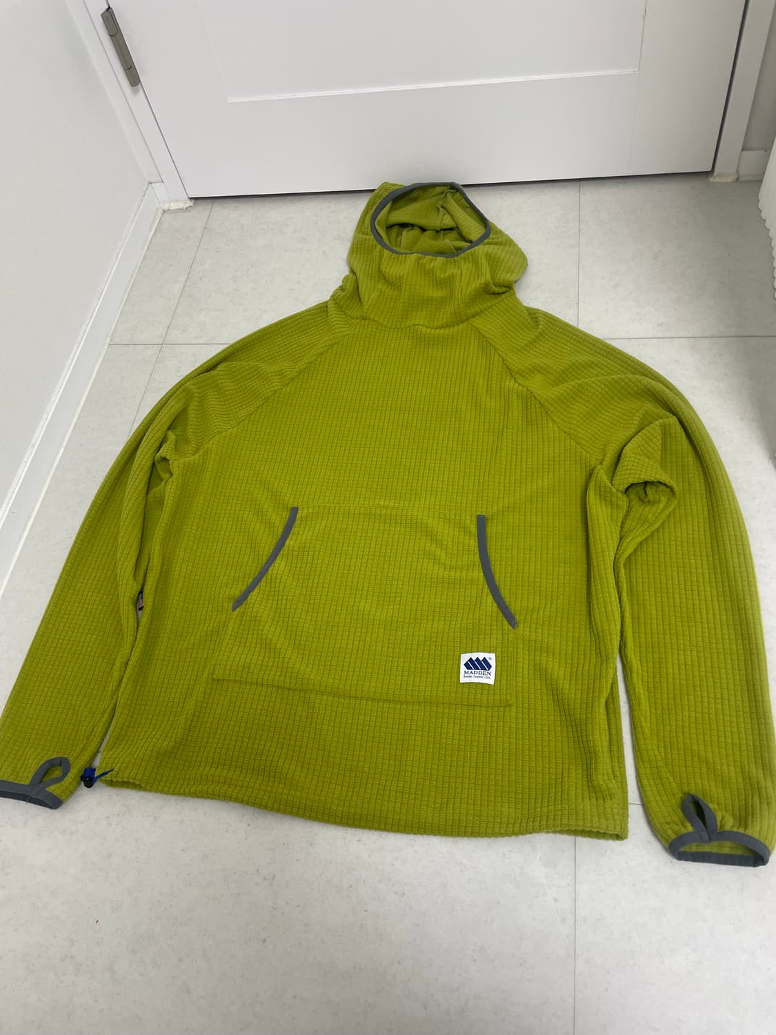 L 매든 퍼니 풀오버 후디 상태완전굿 상품이미지2