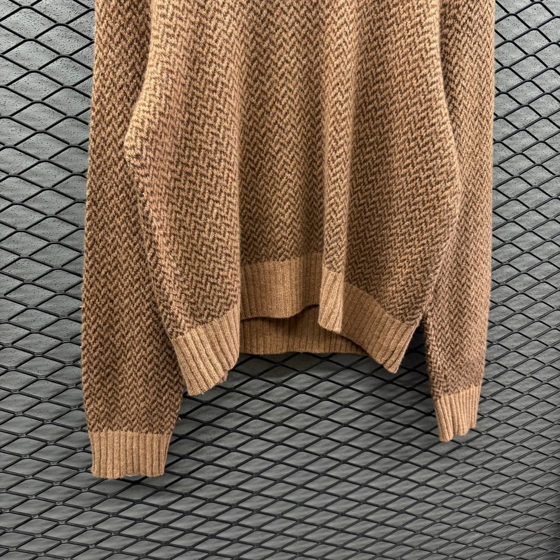 폴로 랄프로렌 울니트 V넥 헤링본패턴 디테일 루즈핏 브라운 상품이미지6