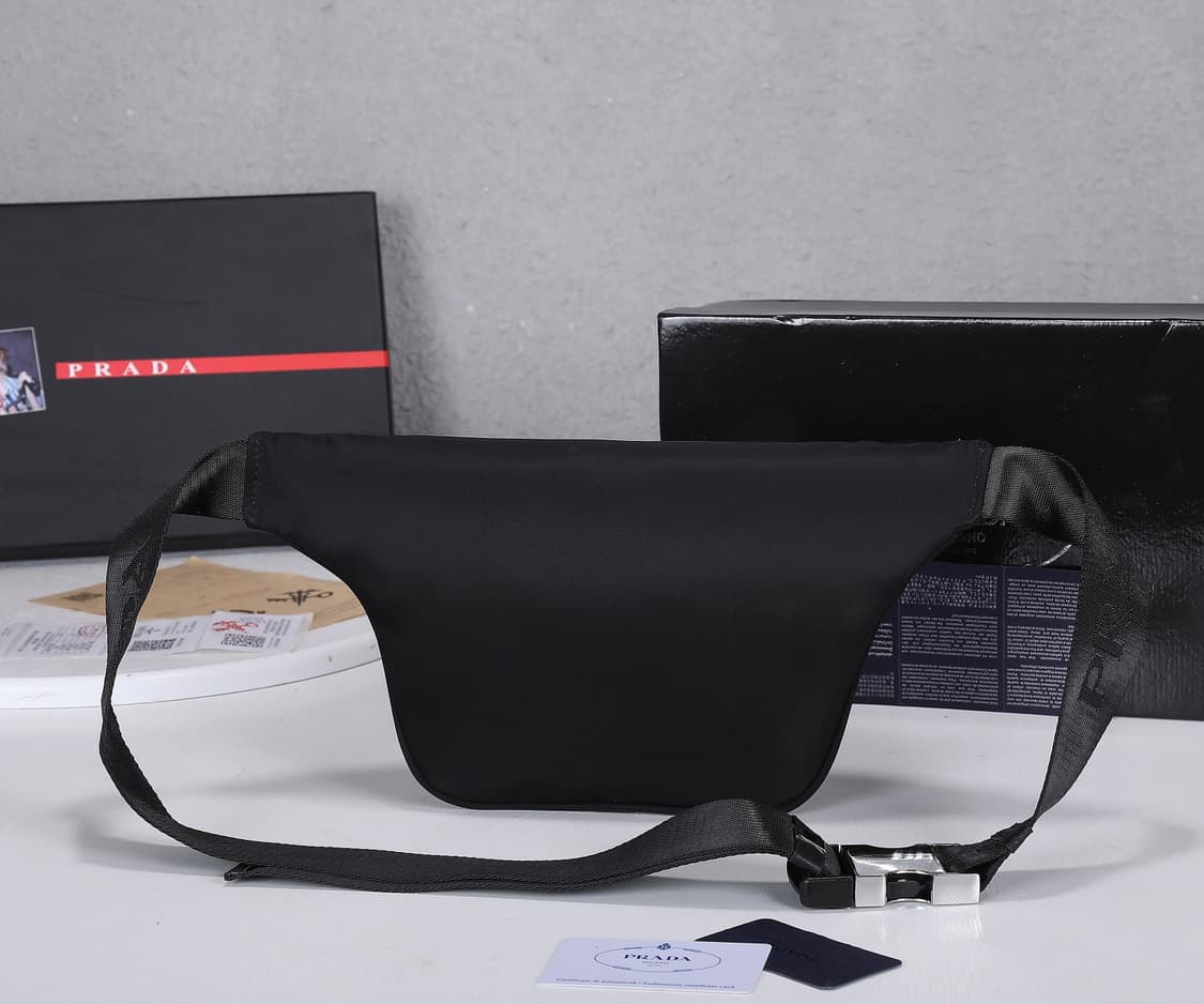 프라다 리나일론 사피아노 레더 벨트백 블랙 상품이미지2