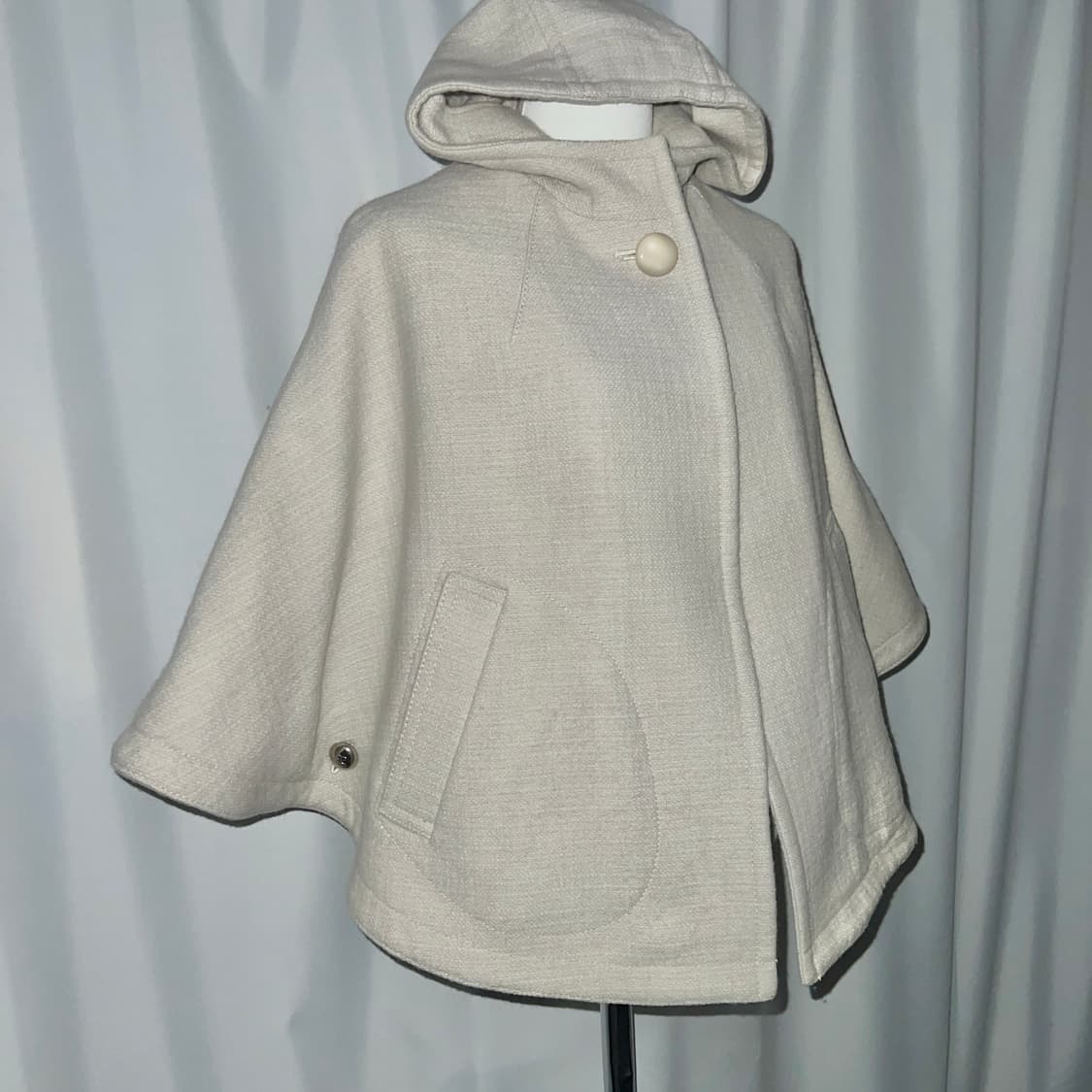 ivory hooded cape 상품이미지2