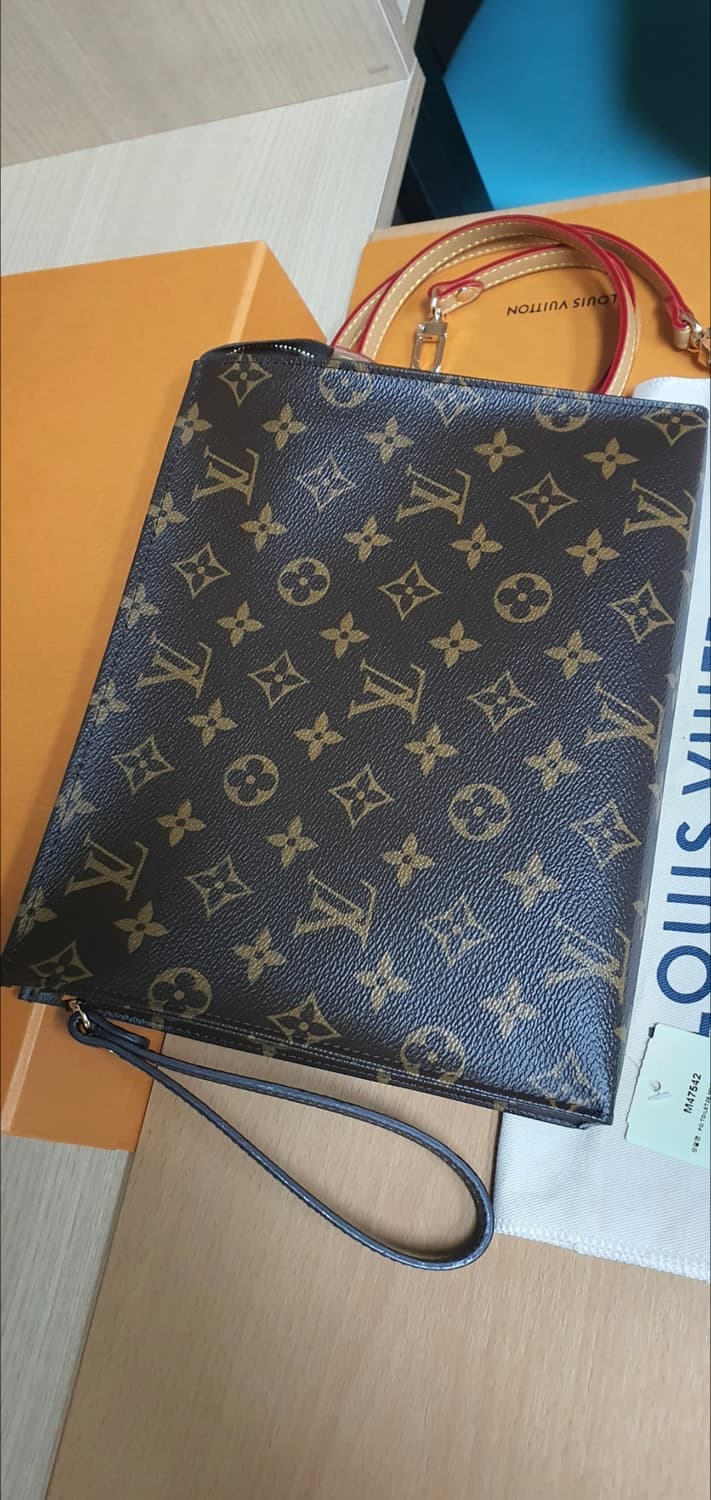 (미사용)루이비통 토일렛26 클러치/클러치백 새상품급 정품(감정O) 상품이미지3