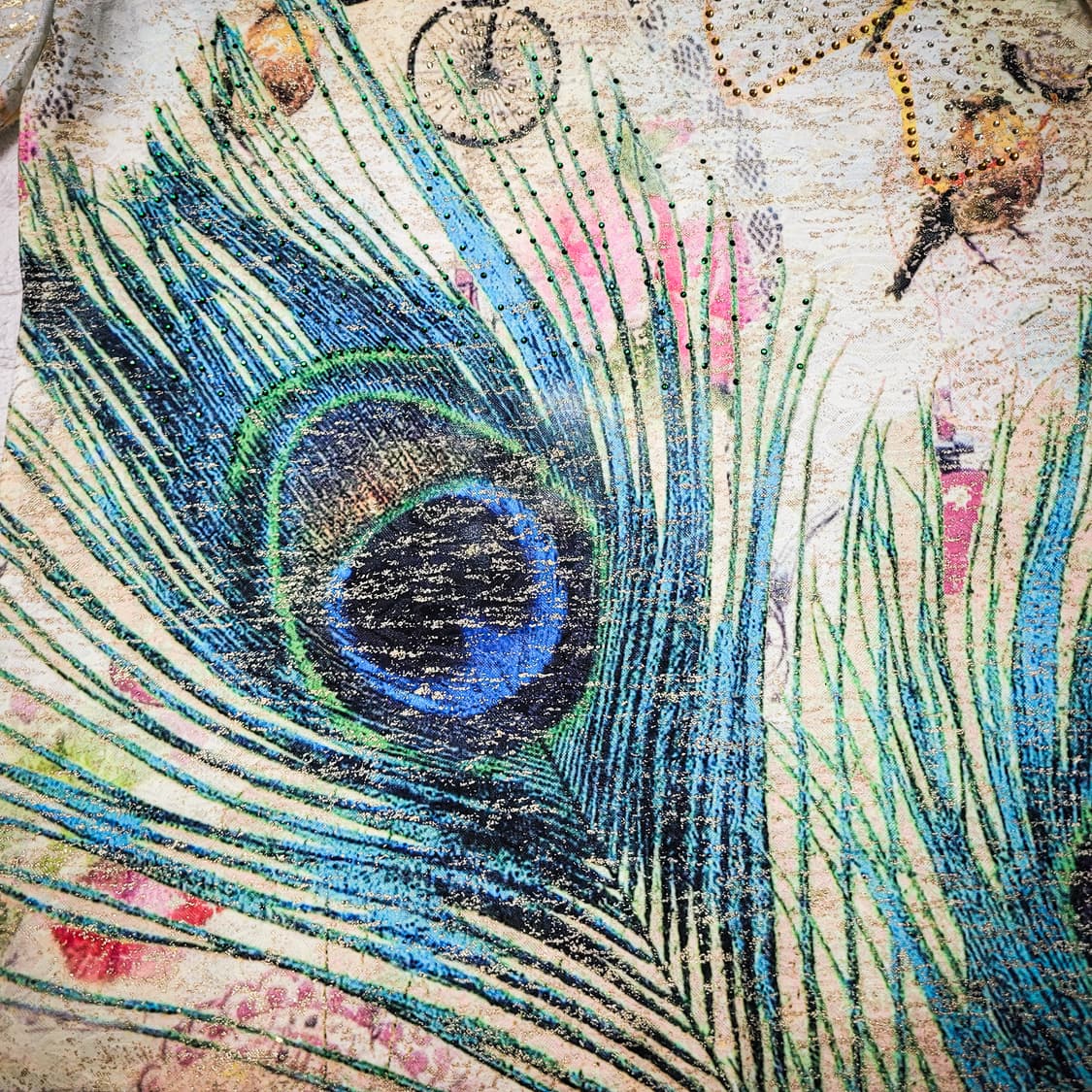 00s FORMICA Peacock Feather Glitter tee 상품이미지4