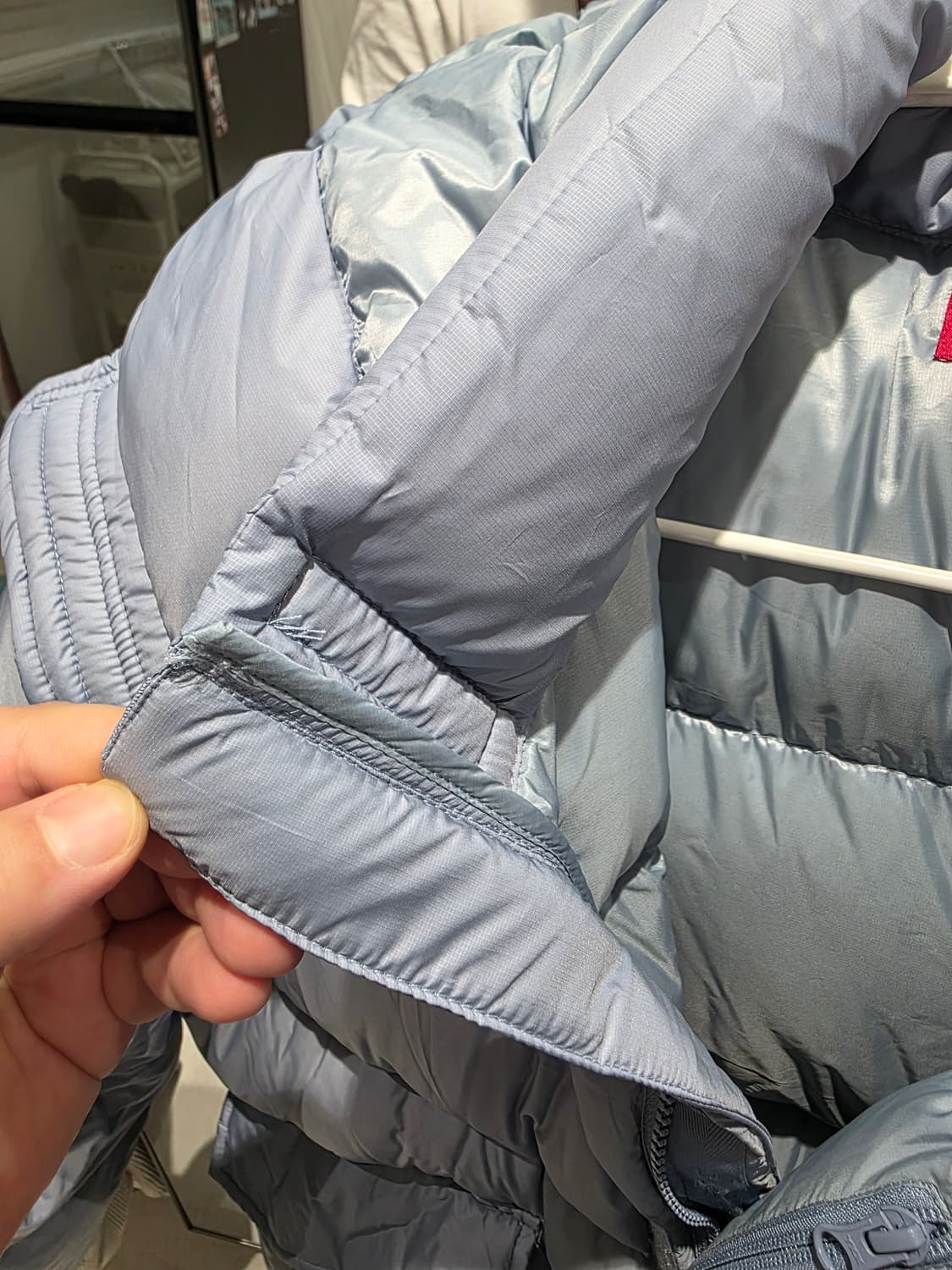 슈프림 700-필 다운 라이트웨이트 퍼퍼 자켓 라이트 블루 - 24FW 상품이미지2