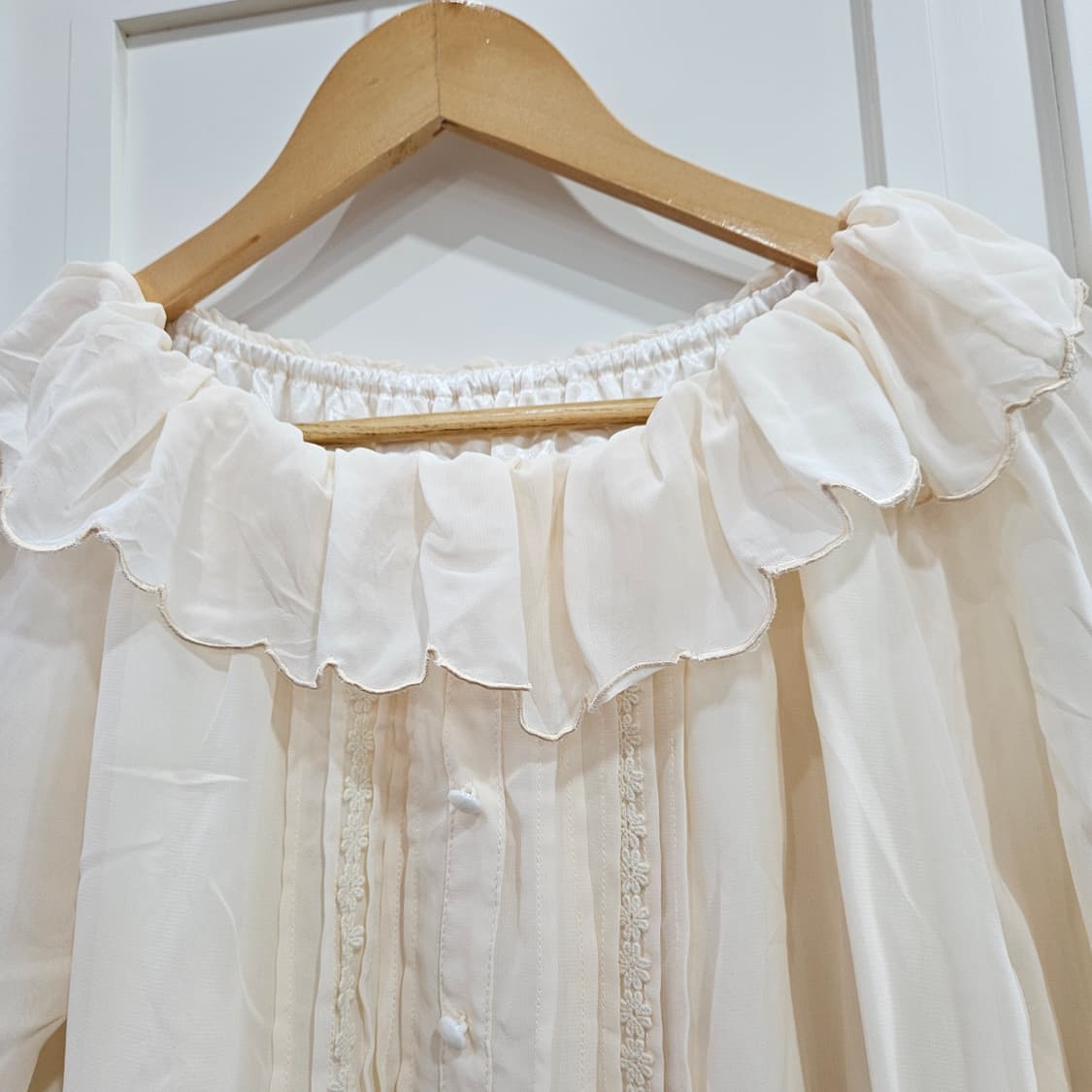 레이스 프릴 블라우스 아이보리 5부 상품이미지5