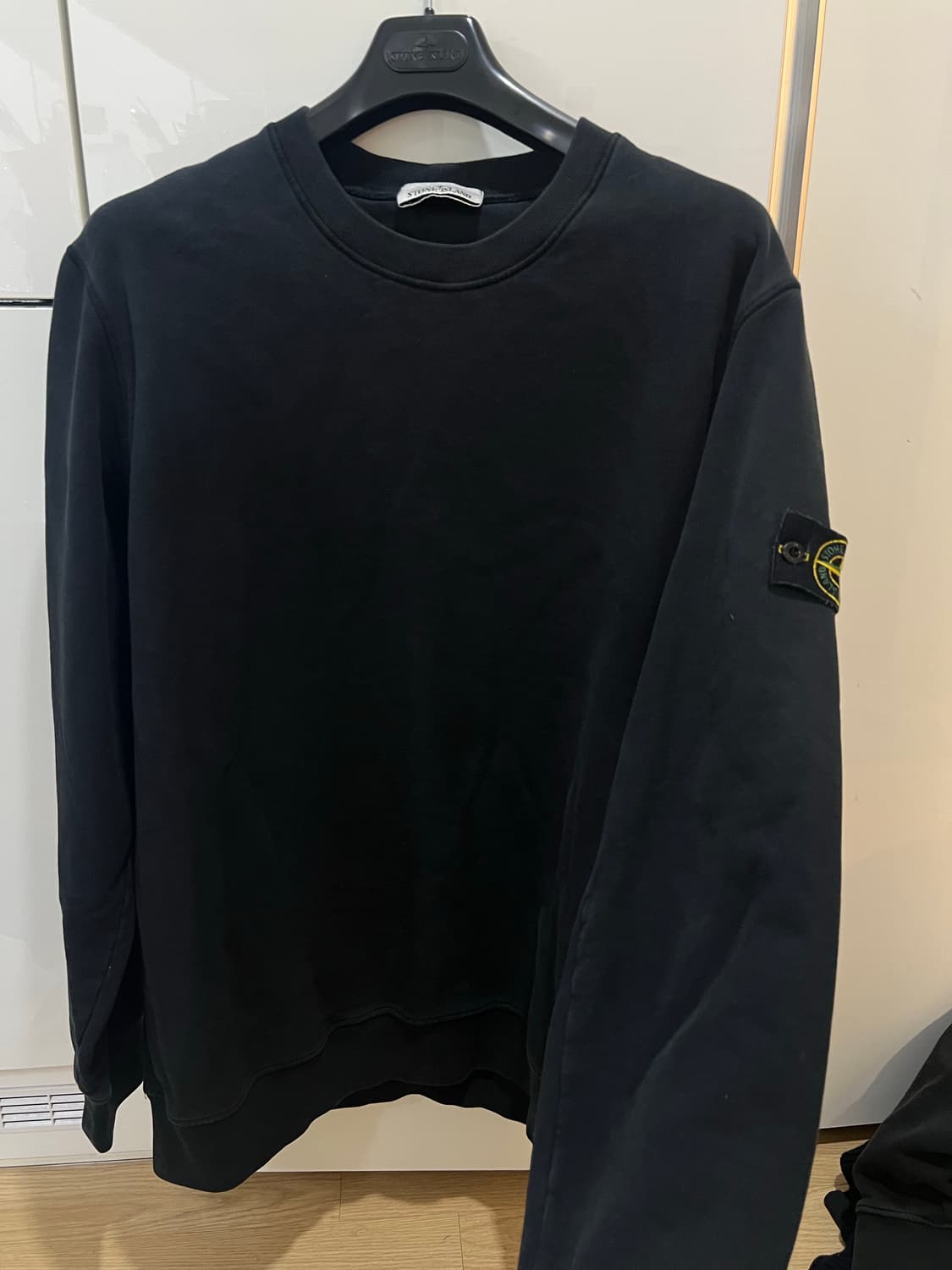 24fw 스톤아일랜드 맨투맨 블랙 3xl 상품이미지1