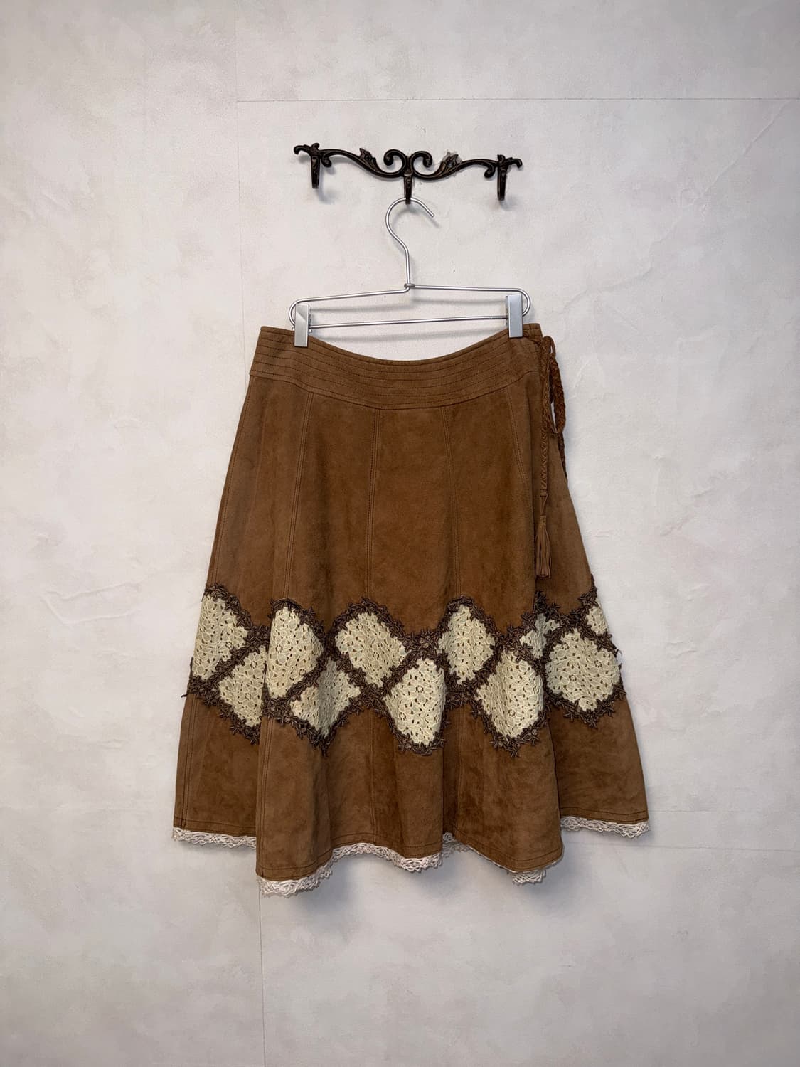 Brown lamb skin suede crochet skirt 상품이미지1