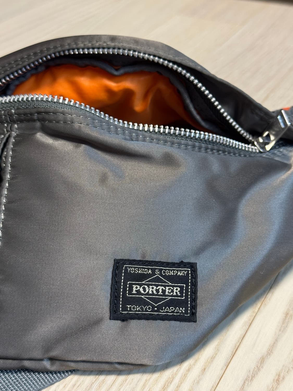 포커 탱커 웨이스트백 실버그레이 상품이미지7