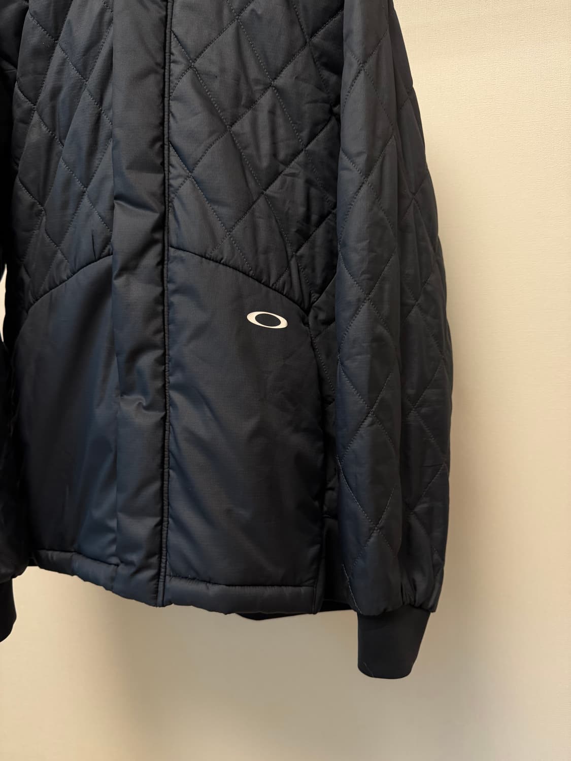 OAKLEY Quilted Zip-up Bomber Jacket 상품이미지3