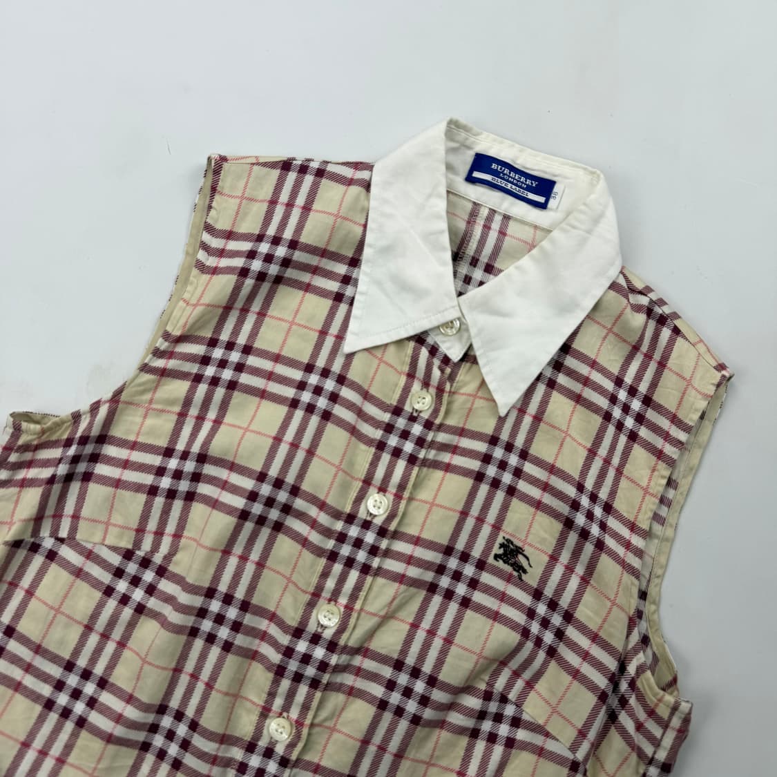 버버리 블루라벨 노바체크 슬리브리스 셔츠 상품이미지2
